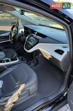 Хэтчбек Chevrolet Bolt EV 2019 в 