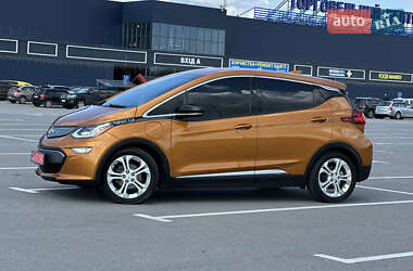 Хэтчбек Chevrolet Bolt EV 2017 в 
