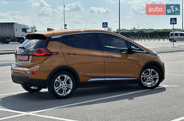 Хэтчбек Chevrolet Bolt EV 2017 в 