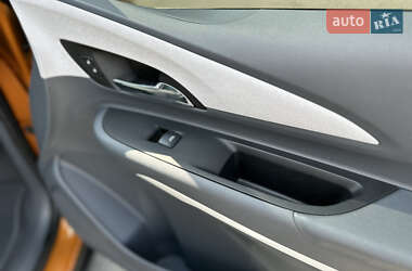 Хэтчбек Chevrolet Bolt EV 2017 в 
