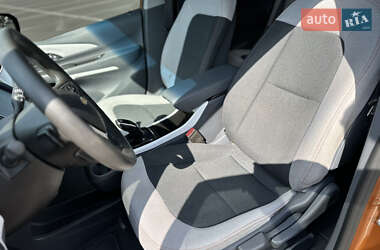 Хэтчбек Chevrolet Bolt EV 2017 в 