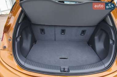 Хэтчбек Chevrolet Bolt EV 2017 в 