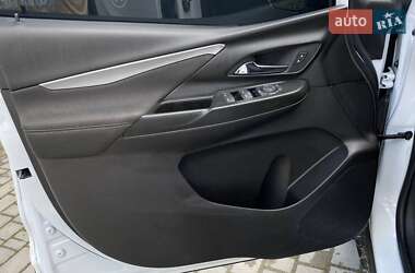 Хетчбек Chevrolet Bolt EV 2023 в 