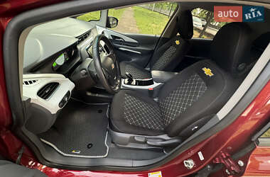 Хэтчбек Chevrolet Bolt EV 2021 в 