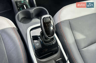 Хетчбек Chevrolet Bolt EV 2020 в 