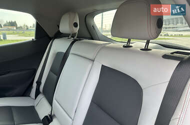 Хетчбек Chevrolet Bolt EV 2020 в 