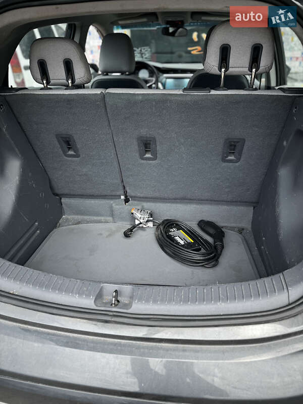 Хэтчбек Chevrolet Bolt EV 2017 в Коломые