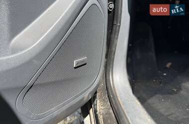 Хетчбек Chevrolet Bolt EV 2017 в 