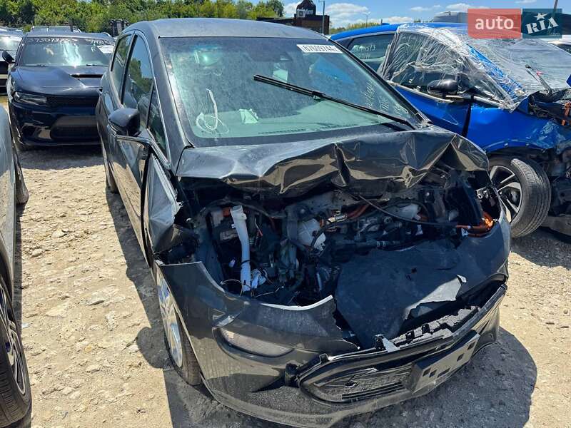 Хетчбек Chevrolet Bolt EV 2021 в 