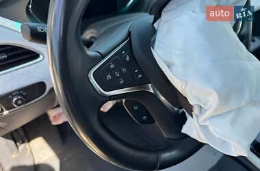 Хетчбек Chevrolet Bolt EV 2021 в 