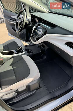 Хетчбек Chevrolet Bolt EV 2017 в 