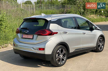 Хэтчбек Chevrolet Bolt EV 2017 в 