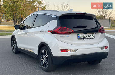 Хэтчбек Chevrolet Bolt EV 2018 в 