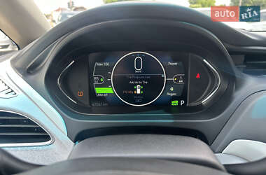 Хэтчбек Chevrolet Bolt EV 2021 в 