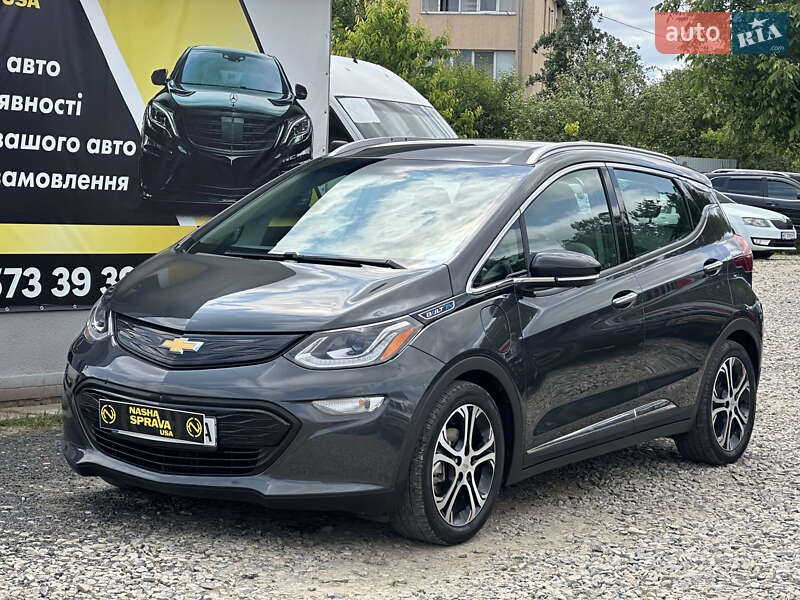 Хэтчбек Chevrolet Bolt EV 2021 в 