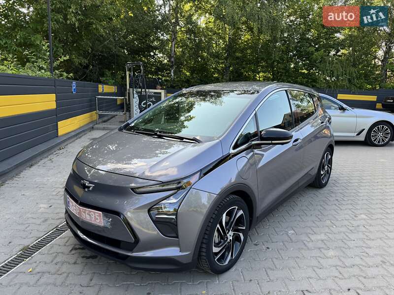Хэтчбек Chevrolet Bolt EV 2023 в 