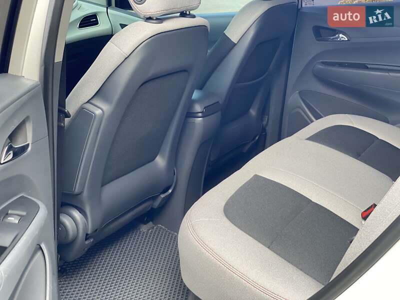 Хэтчбек Chevrolet Bolt EV 2017 в Одессе