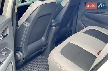 Хэтчбек Chevrolet Bolt EV 2017 в 