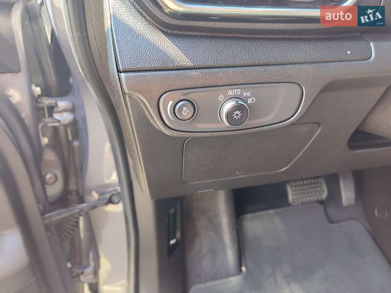 Хетчбек Chevrolet Bolt EV 2023 в Києві фото 13 Хетчбек Chevrolet Bolt EV 2023 в Києві