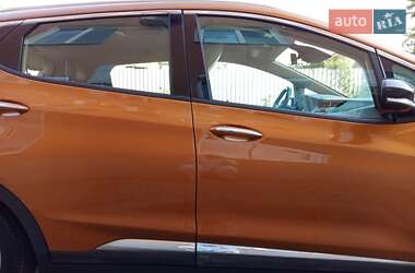 Хэтчбек Chevrolet Bolt EV 2017 в 