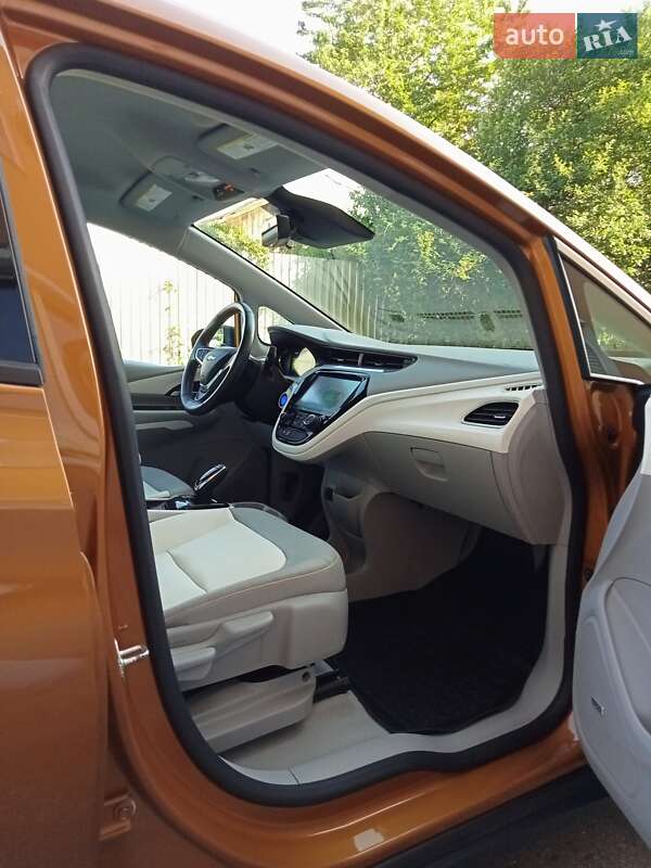 Хэтчбек Chevrolet Bolt EV 2017 в Ужгороде