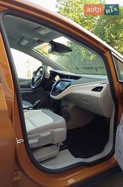 Хэтчбек Chevrolet Bolt EV 2017 в 