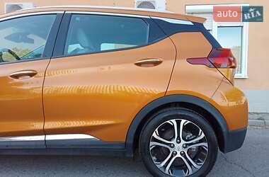 Хэтчбек Chevrolet Bolt EV 2017 в 