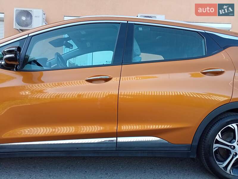 Хэтчбек Chevrolet Bolt EV 2017 в Ужгороде