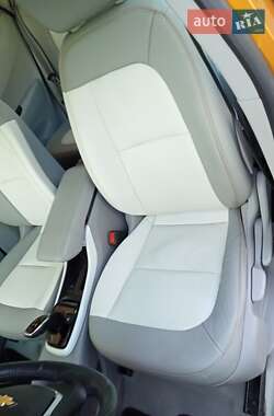 Хэтчбек Chevrolet Bolt EV 2017 в 