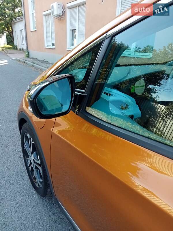 Хэтчбек Chevrolet Bolt EV 2017 в Ужгороде