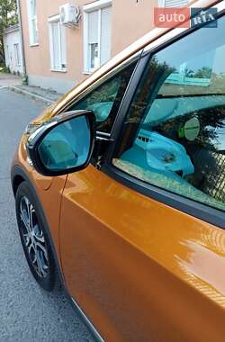 Хэтчбек Chevrolet Bolt EV 2017 в 