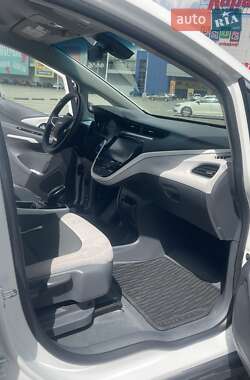 Хэтчбек Chevrolet Bolt EV 2017 в 