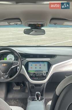 Хэтчбек Chevrolet Bolt EV 2017 в 