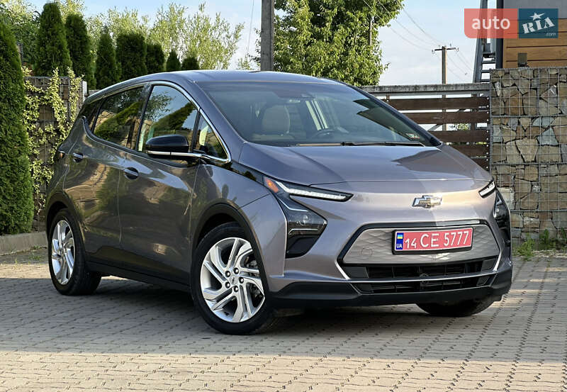 Хэтчбек Chevrolet Bolt EV 2023 в 
