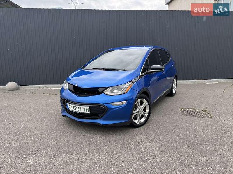 Хэтчбек Chevrolet Bolt EV 2016 в 