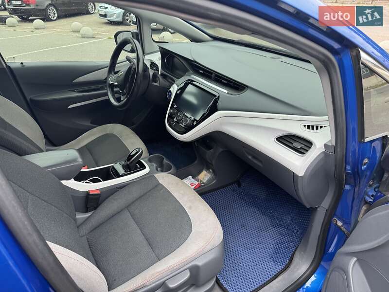 Хэтчбек Chevrolet Bolt EV 2016 в Киеве