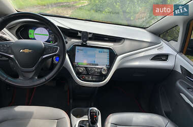 Хэтчбек Chevrolet Bolt EV 2017 в 