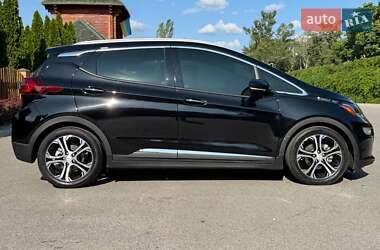 Хэтчбек Chevrolet Bolt EV 2020 в 