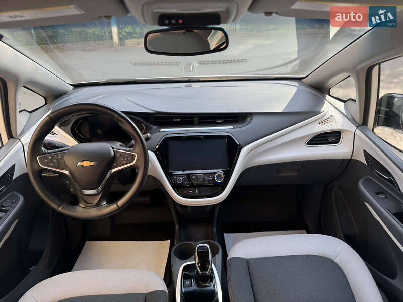 Хетчбек Chevrolet Bolt EV 2017 в Чернівцях