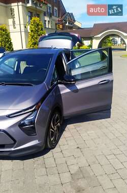 Хэтчбек Chevrolet Bolt EV 2021 в 