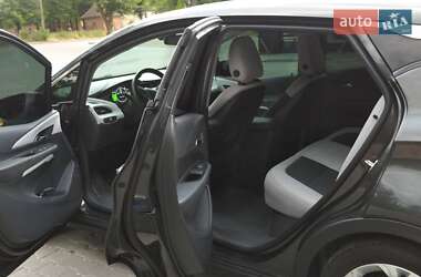Хетчбек Chevrolet Bolt EV 2017 в 