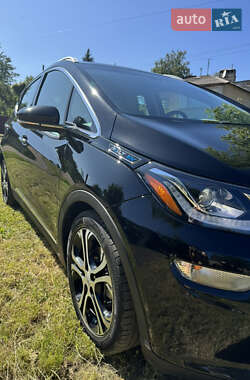 Хэтчбек Chevrolet Bolt EV 2019 в 