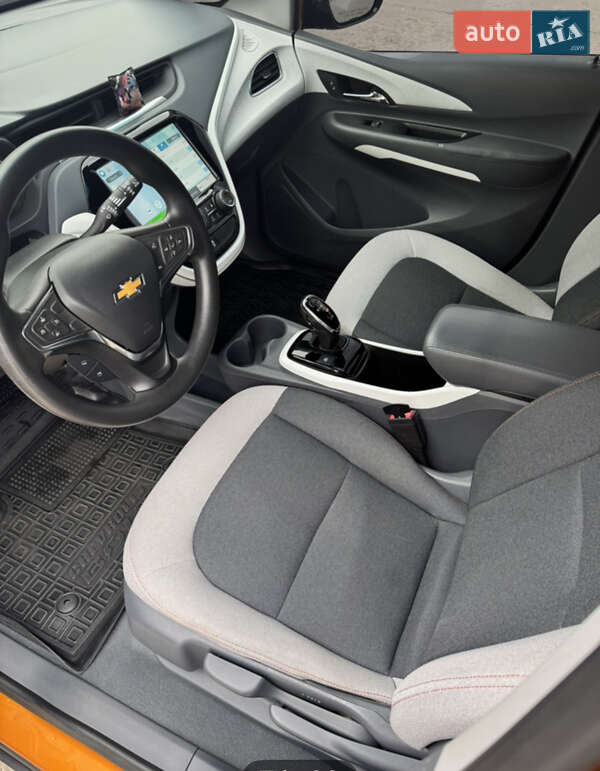 Хэтчбек Chevrolet Bolt EV 2017 в Хмельницком