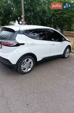 Хэтчбек Chevrolet Bolt EV 2023 в 
