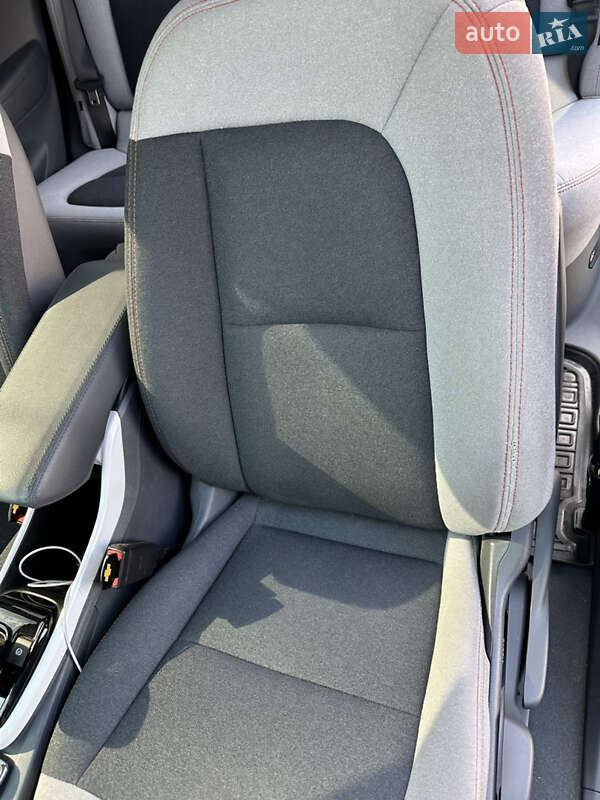 Хэтчбек Chevrolet Bolt EV 2018 в Киеве
