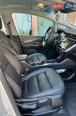 Хэтчбек Chevrolet Bolt EV 2023 в 