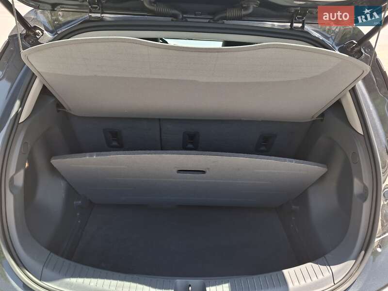 Хетчбек Chevrolet Bolt EV 2017 в Южному фото 14 Хетчбек Chevrolet Bolt EV 2017 в Южному
