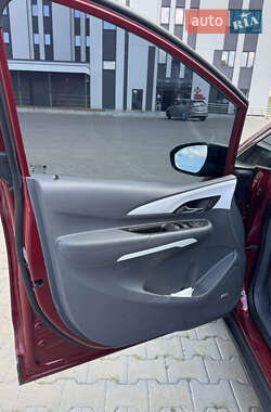Хэтчбек Chevrolet Bolt EV 2020 в 