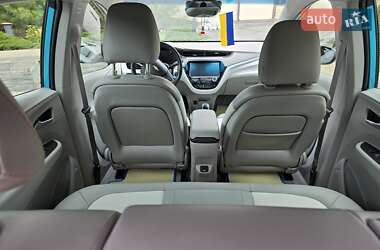 Хэтчбек Chevrolet Bolt EV 2020 в 