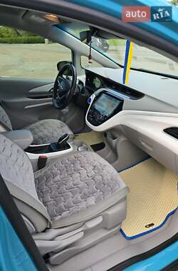 Хэтчбек Chevrolet Bolt EV 2020 в 